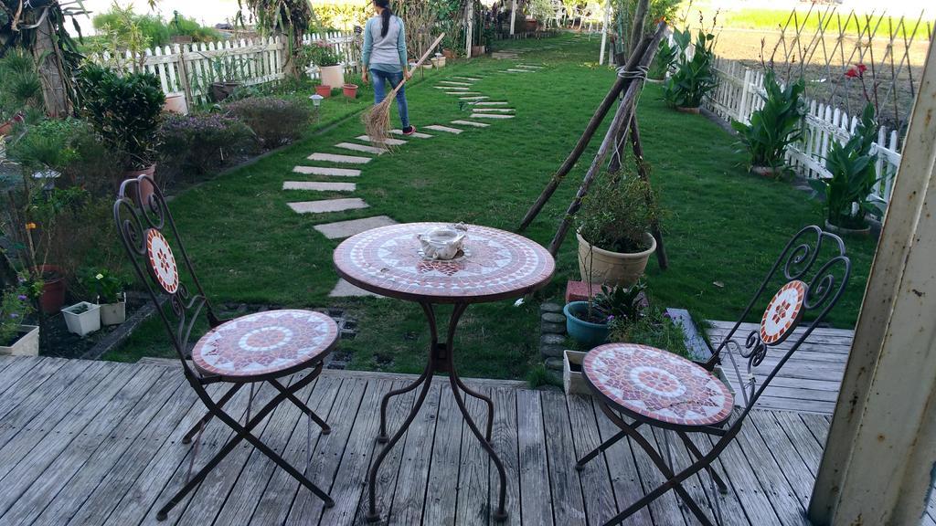 Breadtree Homestay Уцзе Экстерьер фото